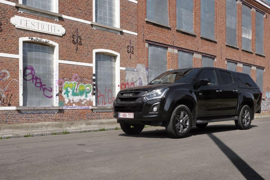  Isuzu D-Max LXS Life Double Cab 2017 года  (EU) (фото 1 из 20)